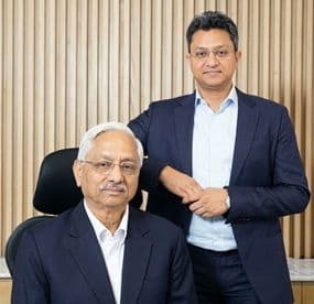 - Shri. Shekhar Agarwal, CMD & CEO and Shri. Shantanu Agarwal, JMD