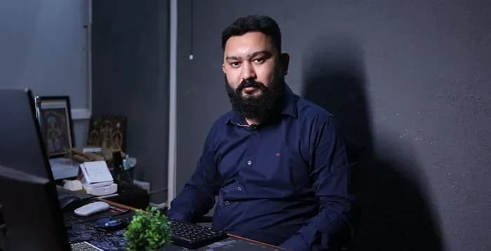 - Mr Bhavesh Bhogayta, Director – Aarohi Corporation.